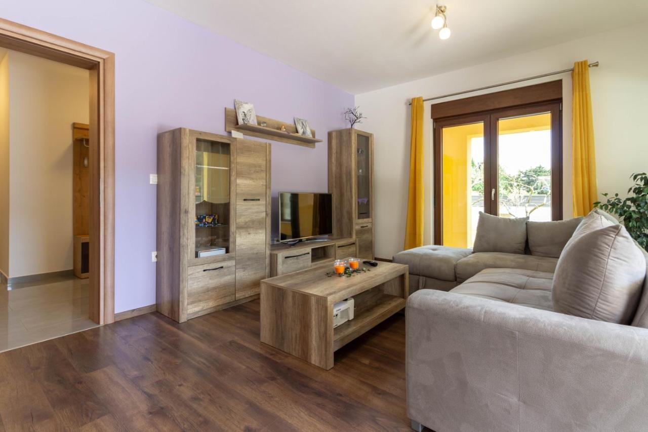 Modern Villa Eve In Medulin With Pool Near The Beach Kültér fotó